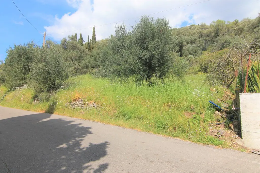 Land Of 1206 M² In Corfu