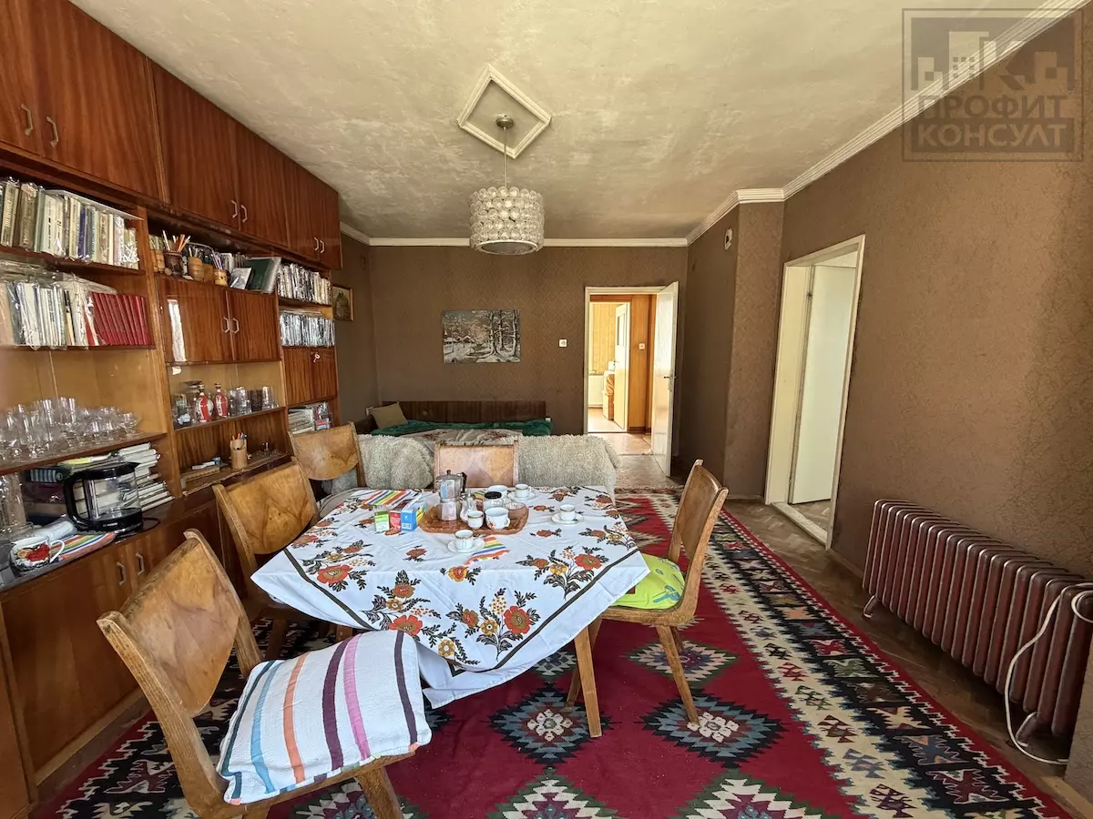 3 Two-bedroom Apartment Of 75 M² In Gorna Oryahovitsa City Centre