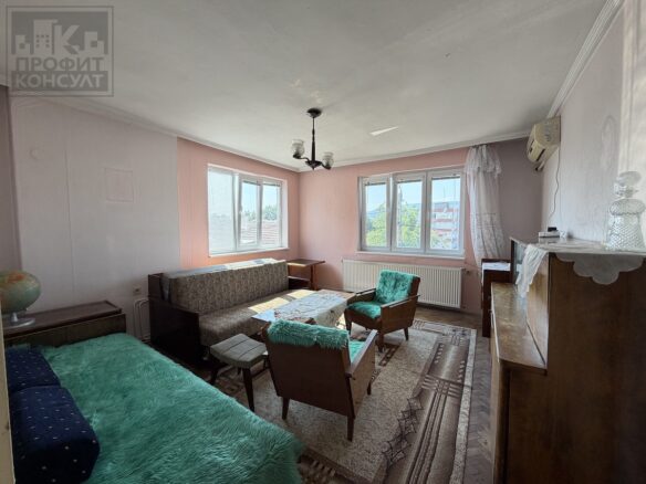 Two-bedroom Apartment Of 75 M² In Gorna Oryahovitsa City Centre