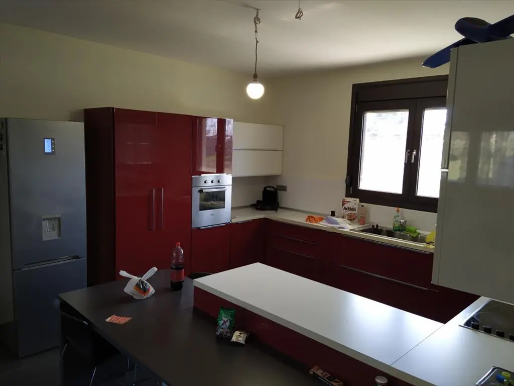 Detached House Of 480 M² In The Suburbs Of Thessaloniki