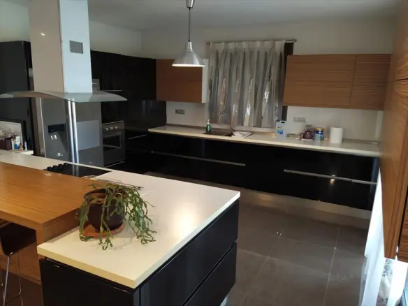6-bedroom Detached House In Thermi, Greece (480 M²)