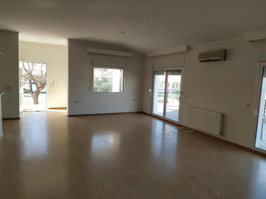 Detached House Of 470 M² In The Suburbs Of Thessaloniki