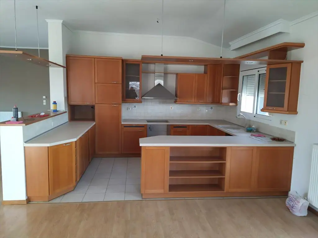 Detached House Of 470 M² In The Suburbs Of Thessaloniki