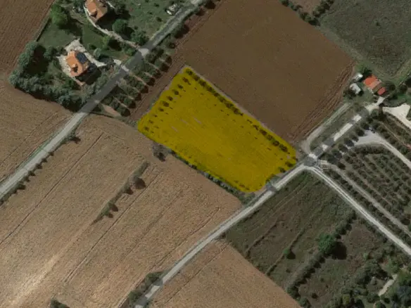 Grundstück von 4250 m² in den Vororten von Thessaloniki