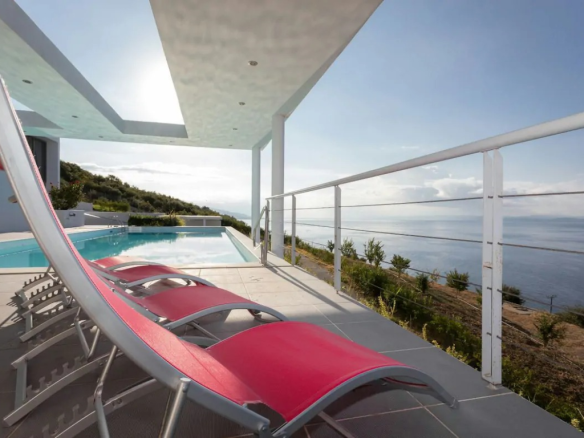 8-bedroom Villa In Aidipsos, Greece (600 M²)