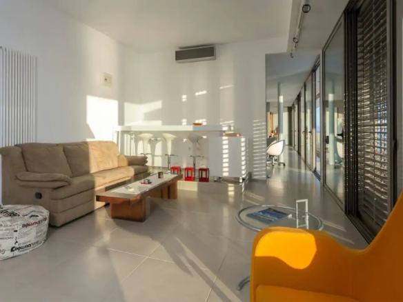 8-bedroom Villa In Aidipsos, Greece (600 M²)