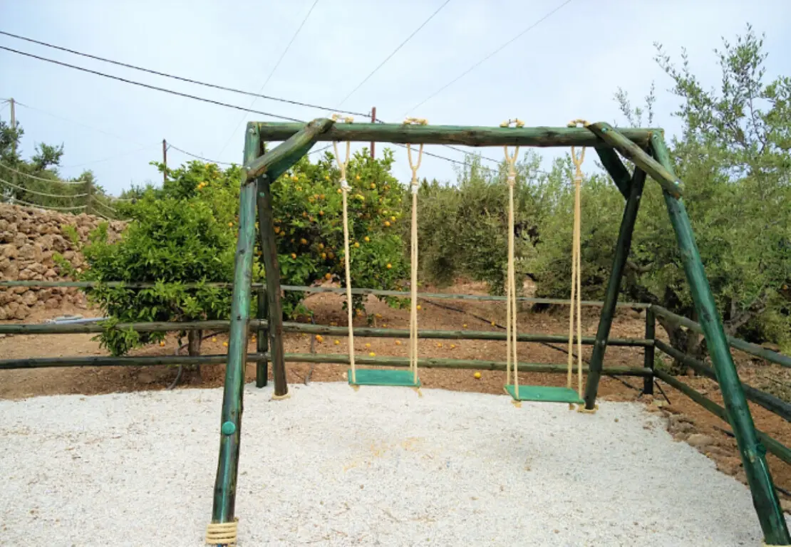 2-bedroom Villa In Makris Gialos, Greece (102 M²)