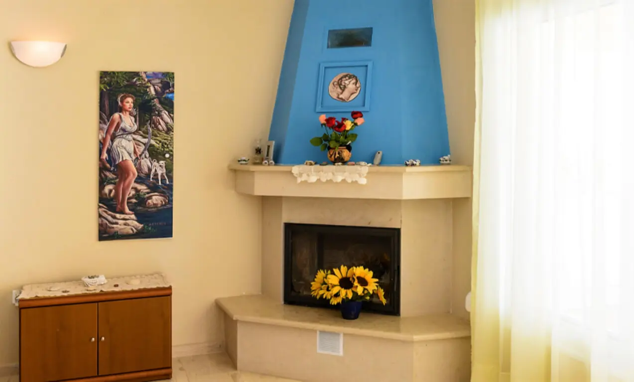2-bedroom Villa In Makris Gialos, Greece (102 M²)