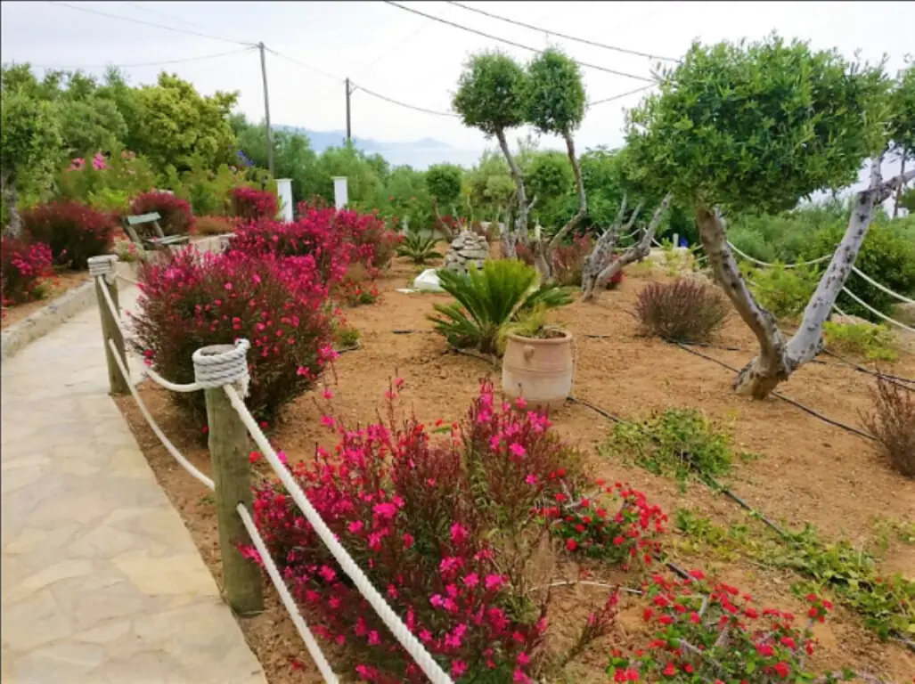 2-bedroom Villa In Makris Gialos, Greece (102 M²)