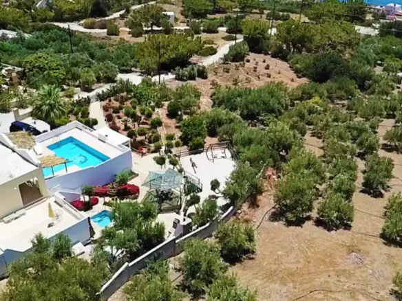 2-bedroom Villa In Makris Gialos, Greece (102 M²)