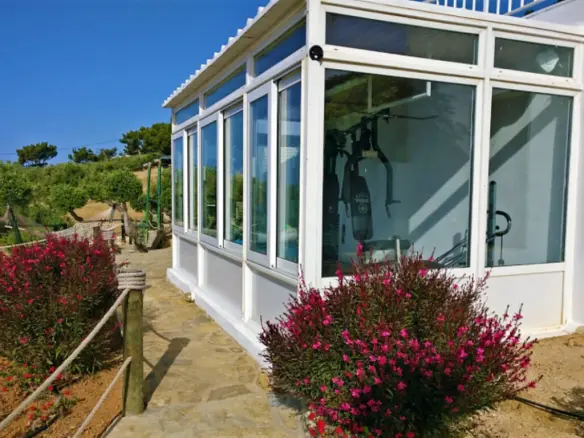 2-bedroom Villa In Makris Gialos, Greece (102 M²)