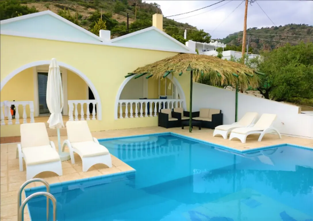 2-bedroom Villa In Makris Gialos, Greece (102 M²)