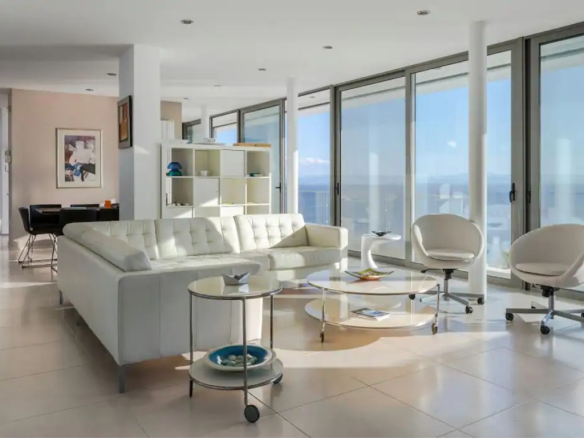 8-bedroom Villa In Aidipsos, Greece (600 M²)