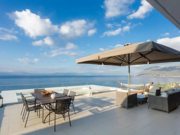 8-bedroom Villa In Aidipsos, Greece (600 M²)