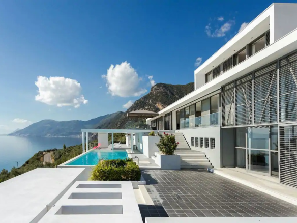 8-bedroom Villa In Aidipsos, Greece (600 M²)