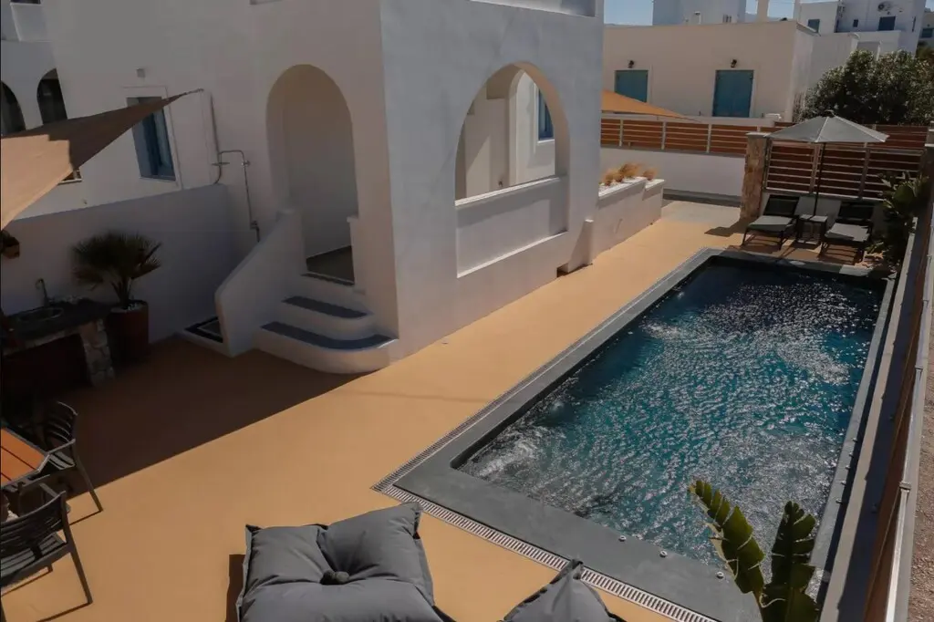 Villa Of 150 M² In Santorini