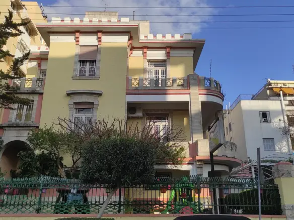 Building Of 600 M² In Athens