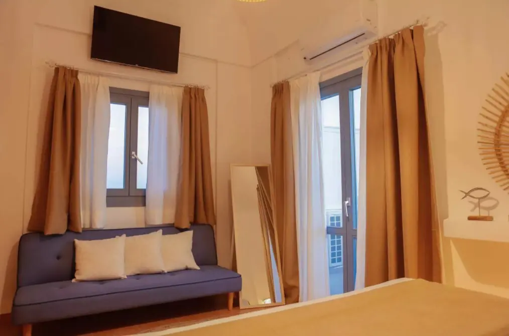 Villa Of 150 M² In Santorini