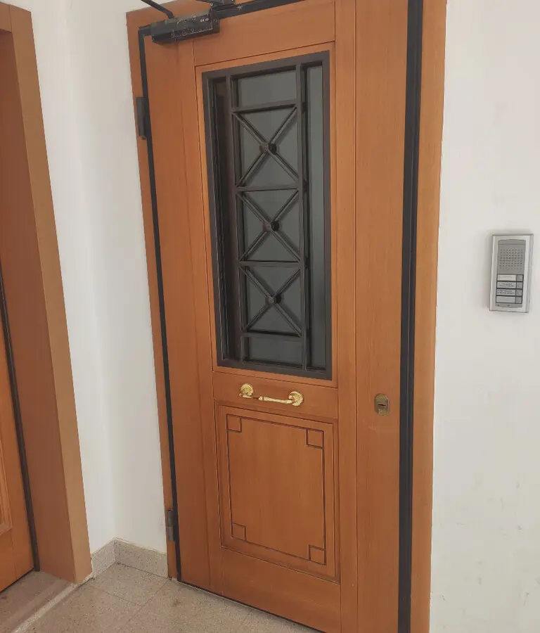 Commercial Property Of 450 M² In Athens