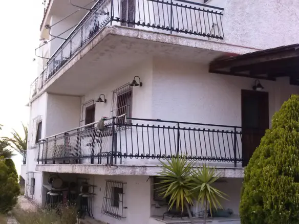 4-bedroom Detached House In Loutraki-perachora, Greece (245 M²)
