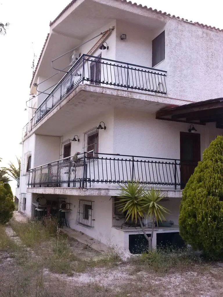Detached House Of 245 M² In Loutraki