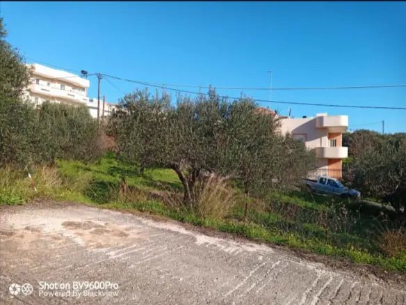 Land Of 309 M² In Crete