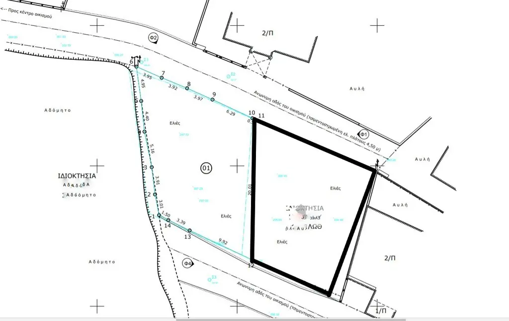 Land Of 309 M² In Crete