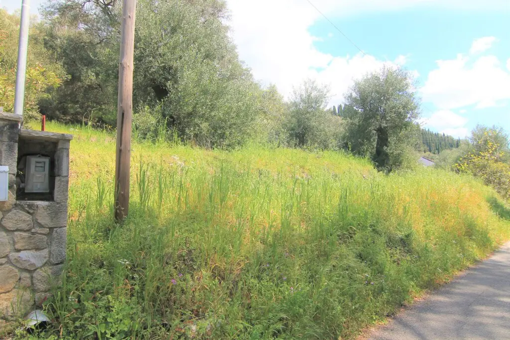 Land Of 1206 M² In Corfu