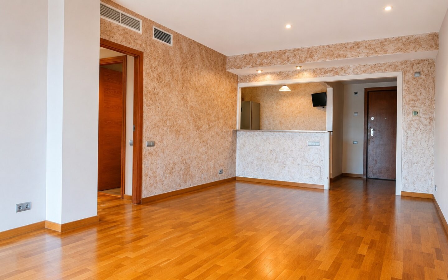 Apartment Of 150 M² With Large Private Terrace In Palma De Mallorca