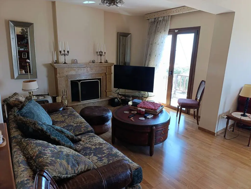 Flat Of 130 M² In Attica