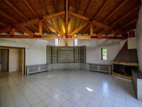 2-bedroom Detached House In Polydendri, Greece (400 M²)