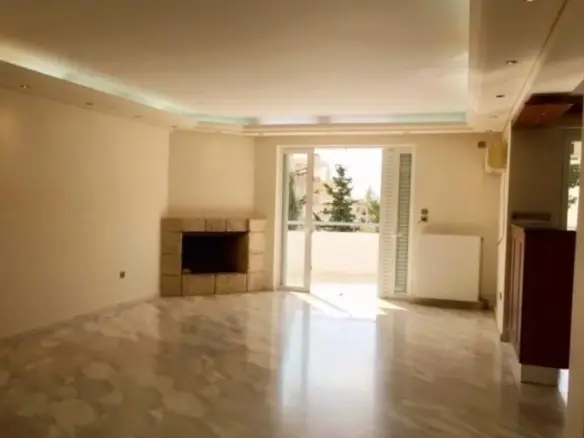 Flat Of 135 M² In Athens