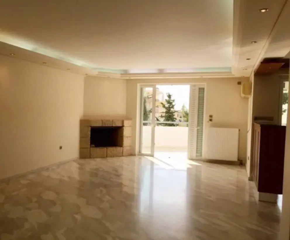 Flat Of 135 M² In Athens