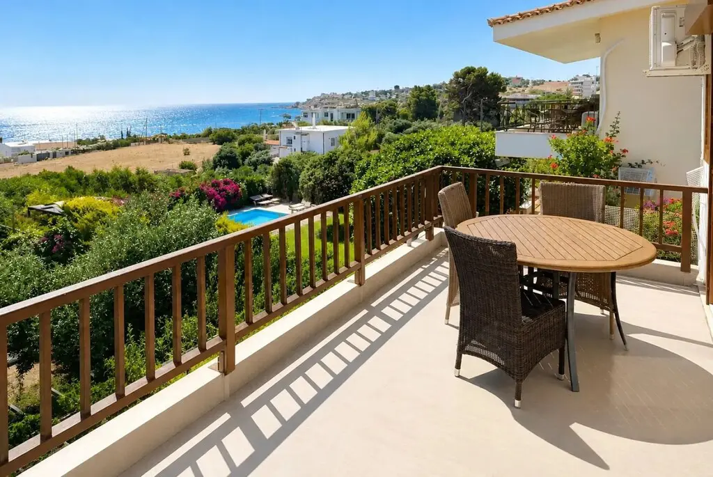 Flat Of 130 M² In Attica