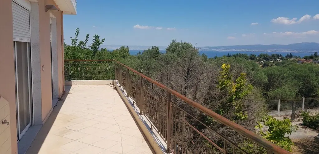 Detached House Of 335 M² In The Suburbs Of Thessaloniki