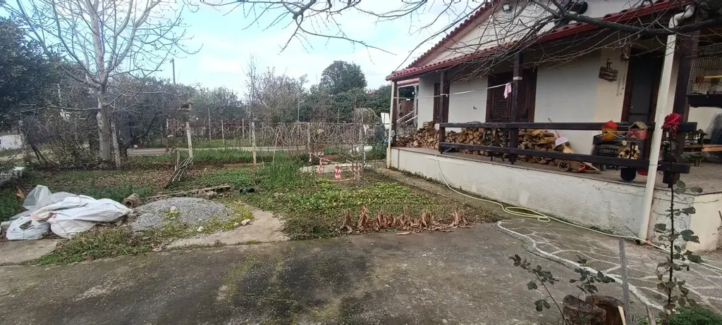 Detached House Of 25 M² With Garden In The Suburbs Of Thessaloniki