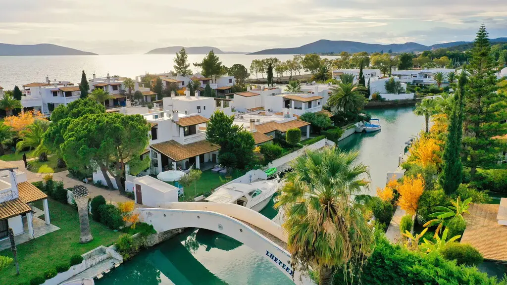 Villa Of 147 M² In Peloponnese