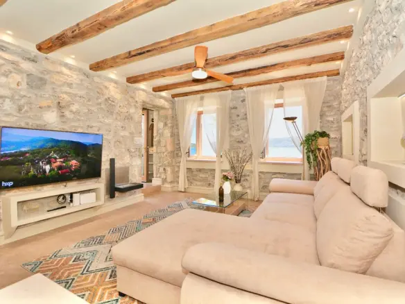 3-bedroom Villa In Ermioni, Greece (124 M²)