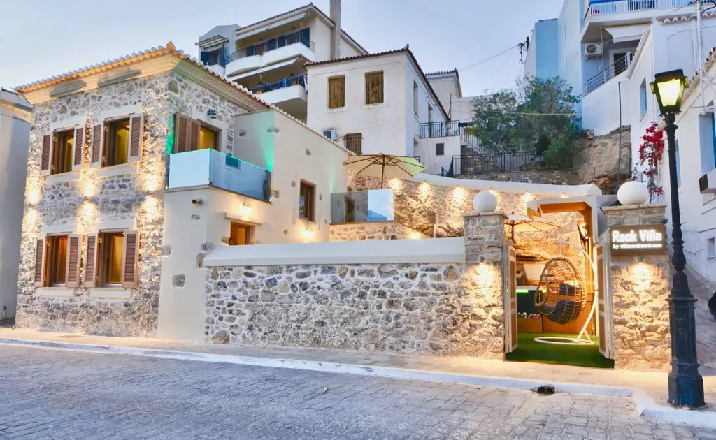 Villa Of 124 M² In Peloponnese