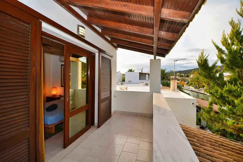 Villa Of 147 M² In Peloponnese