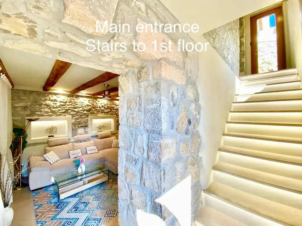 Villa Of 124 M² In Peloponnese