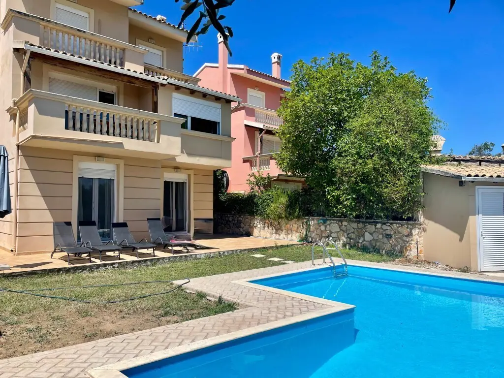 Villa Of 147 M² In Corfu