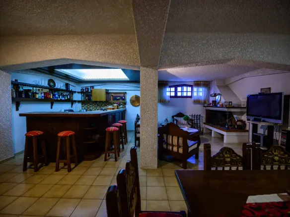 2-bedroom Detached House In Polydendri, Greece (400 M²)