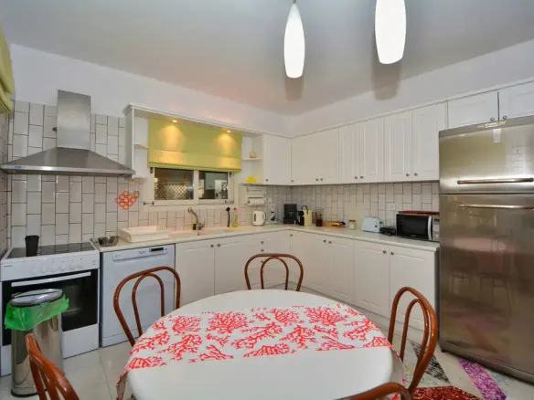 3-bedroom Villa In Ermioni, Greece (147 M²)