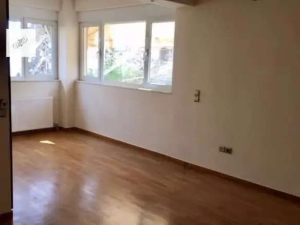 3-bedroom Flat In Voula, Greece (135 M²)