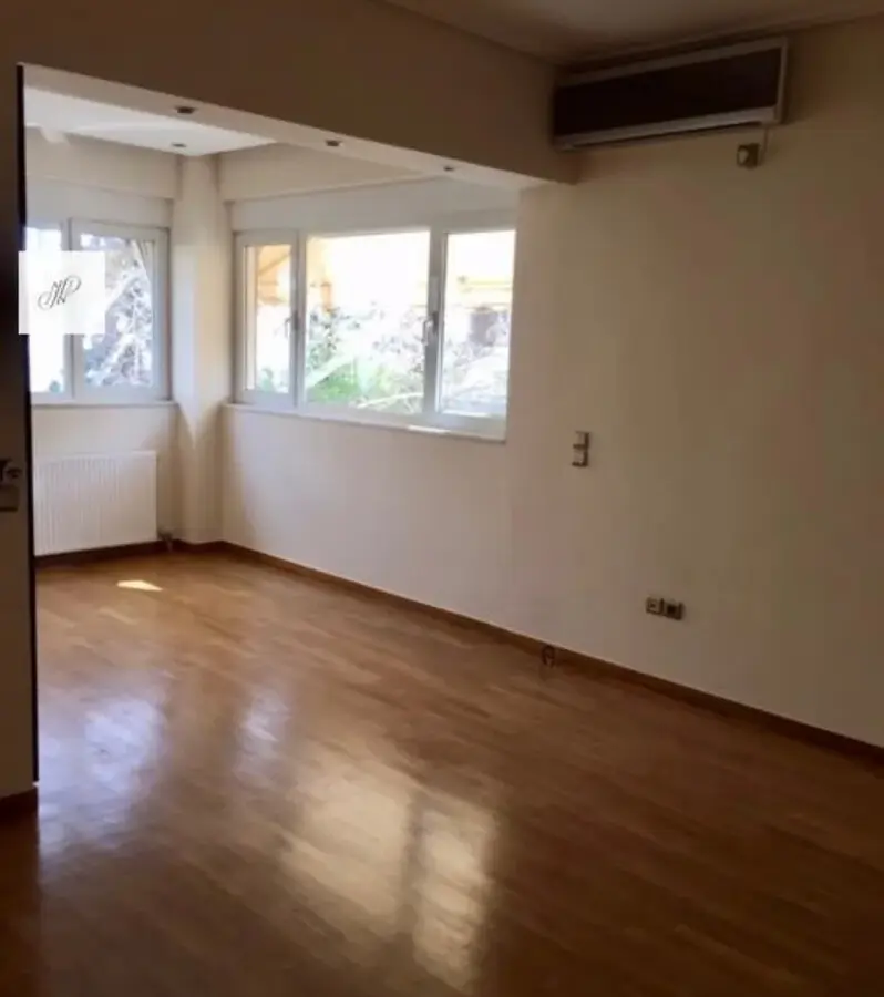 Flat Of 135 M² In Athens