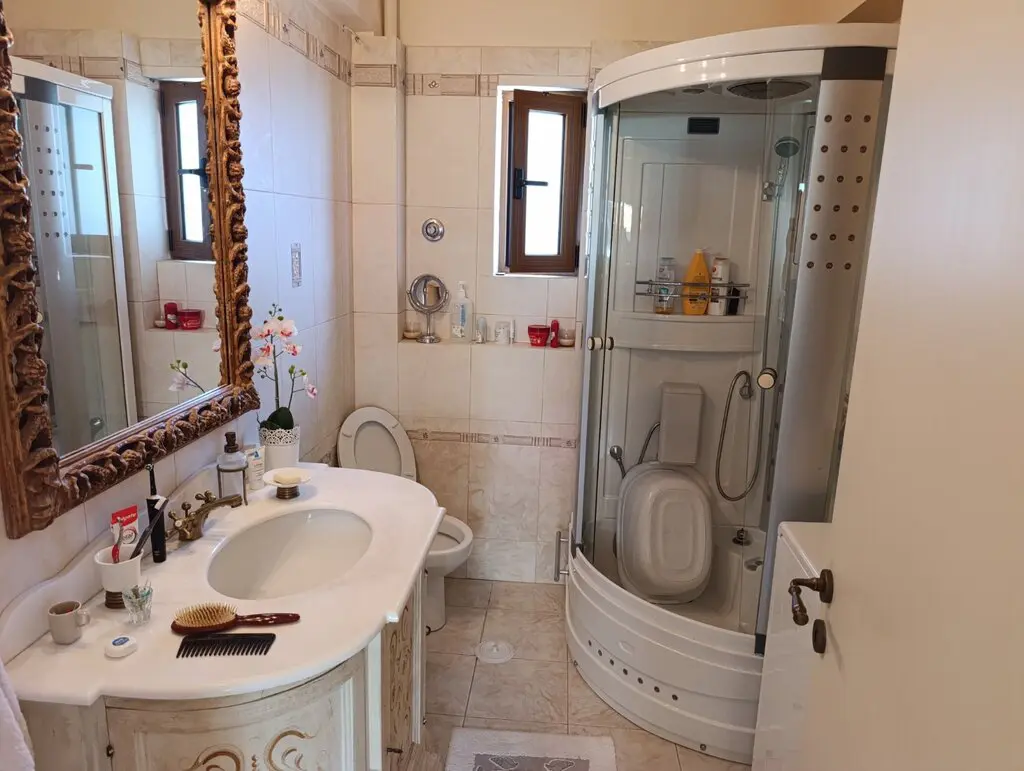 Flat Of 130 M² In Attica
