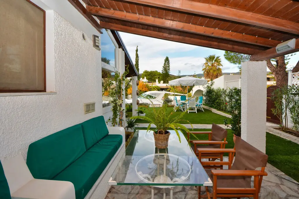 Villa Of 147 M² In Peloponnese