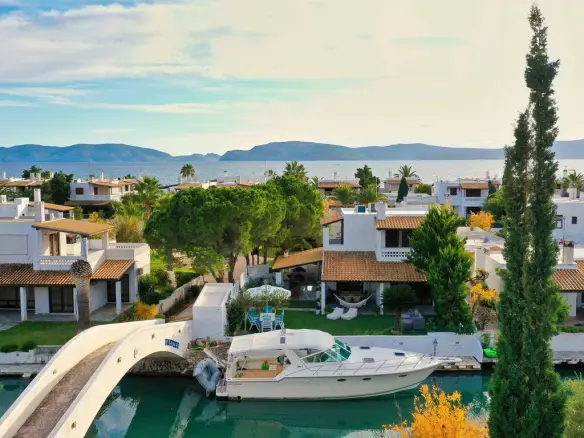 3-bedroom Villa In Ermioni, Greece (147 M²)