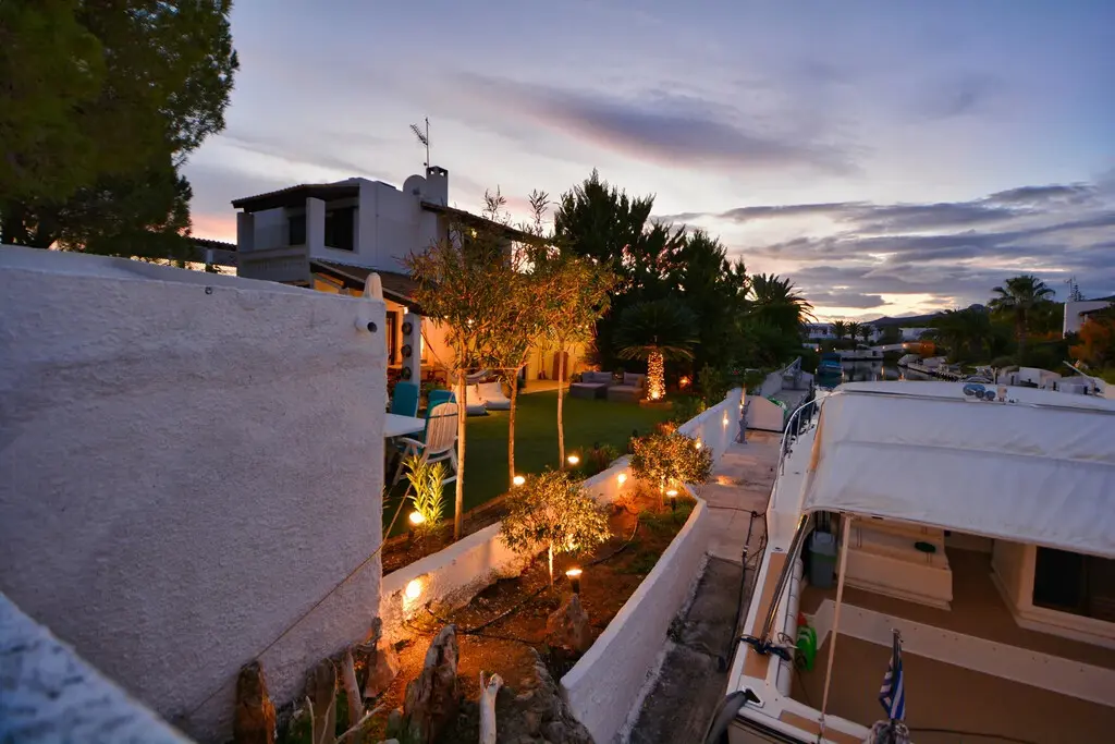 Villa Of 147 M² In Peloponnese